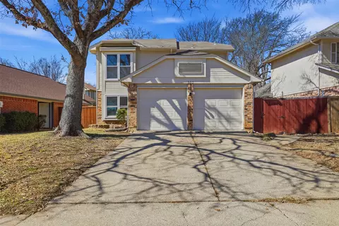 952 Ramblewood Dr, Lewisville, TX 75067