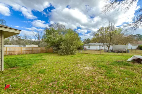 Exterior - 214 Ellis Dr, Minden, LA 71055 photo 2 of 7