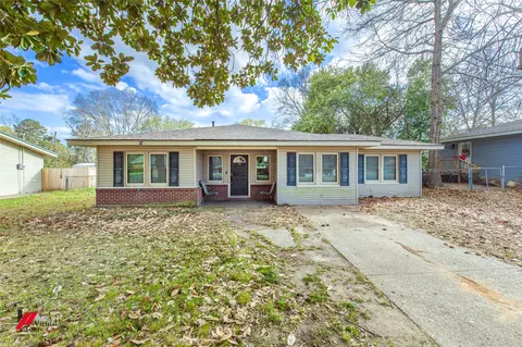 214 Ellis Dr, Minden, LA 71055