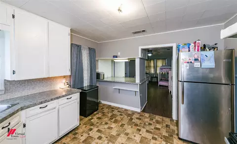 Kitchen - 214 Ellis Dr, Minden, LA 71055 photo 3 of 6