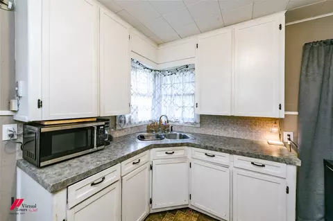 Kitchen - 214 Ellis Dr, Minden, LA 71055 photo 6 of 6
