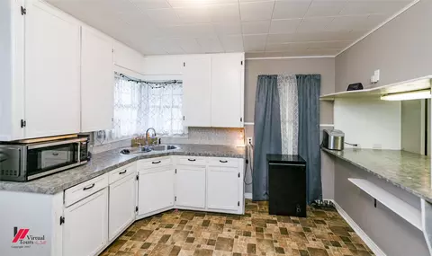 Kitchen - 214 Ellis Dr, Minden, LA 71055 photo 2 of 6