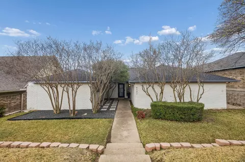 8043 Moss Meadows Dr, Dallas, TX 75231