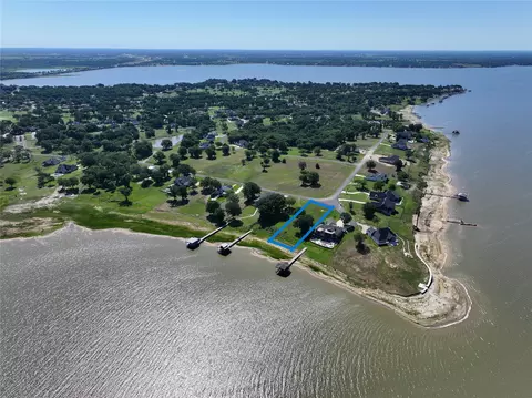 1540 Shoreline Dr, Mabank, TX 75143