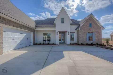 613 Danube Cir, Bossier City, LA 71111