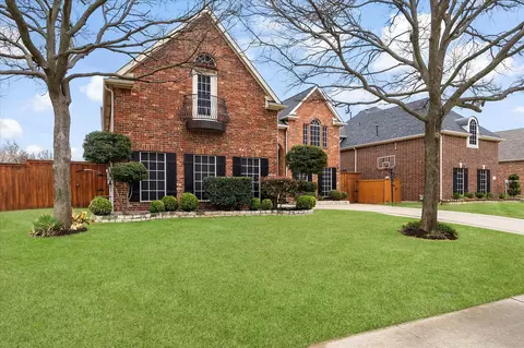 Exterior - 8314 Lighthouse Dr, Rowlett, TX 75089 photo 4 of 10