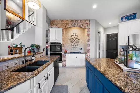 Kitchen - 8314 Lighthouse Dr, Rowlett, TX 75089 photo 2 of 3