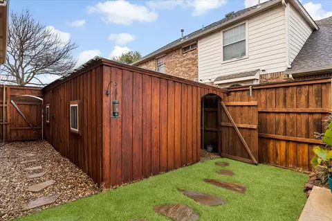 Exterior - 8314 Lighthouse Dr, Rowlett, TX 75089 photo 9 of 10