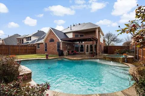 Exterior - 8314 Lighthouse Dr, Rowlett, TX 75089 photo 8 of 10