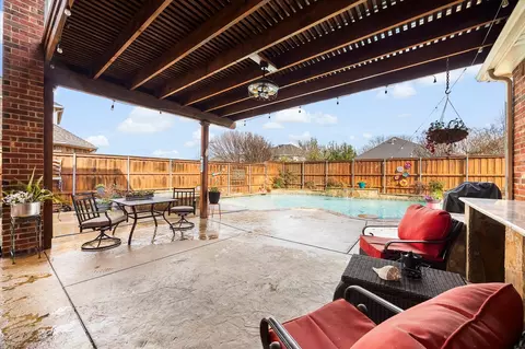 Exterior - 8314 Lighthouse Dr, Rowlett, TX 75089 photo 7 of 10