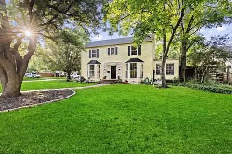 425 W Belden St, Sherman, TX 75092