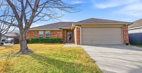 501 Nathan St, Saginaw, TX 76179