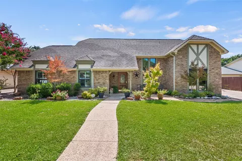 2706 Peach Tree Dr, Carrollton, TX 75006