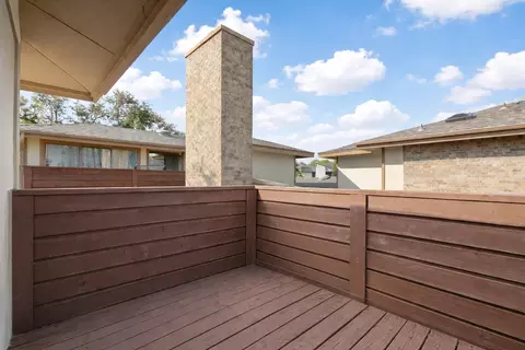 3 Dewberry Ct, Bedford, TX 76021