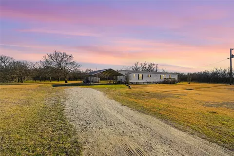 568 Hcr4235, Hillsboro, TX 76645