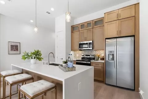 2925 Spruce Valley Ln #303, Dallas, TX 75233