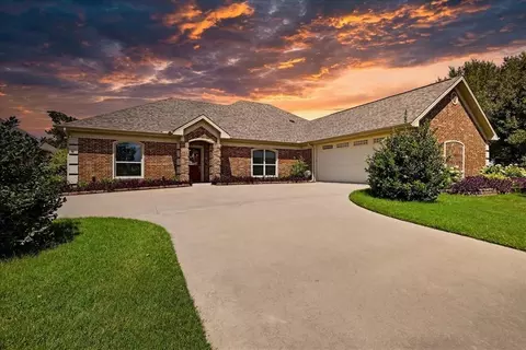 18070 Country Club Dr, Kemp, TX 75143