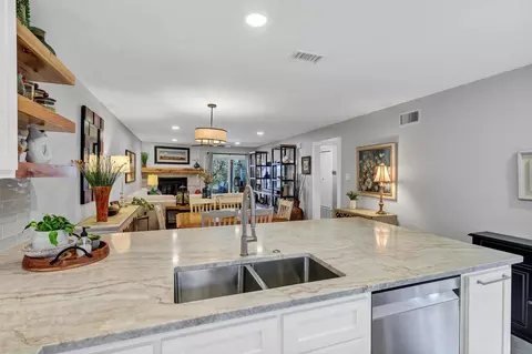 Kitchen - 3033 Hells Gate Loop #E103, Strawn, TX 76475 photo 2 of 4