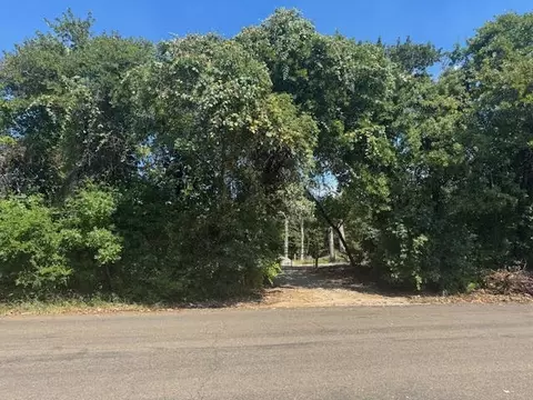 225 Williams Rd, Fort Worth, TX 76120