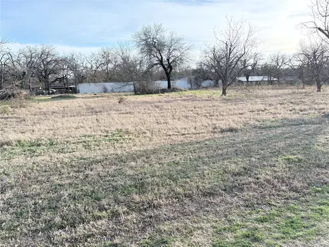 301 A Withers Rd, Mineral Wells, TX 76067