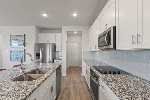 Kitchen - 551 Ruthye Ln, Pilot Point, TX 76258 photo 2 of 2
