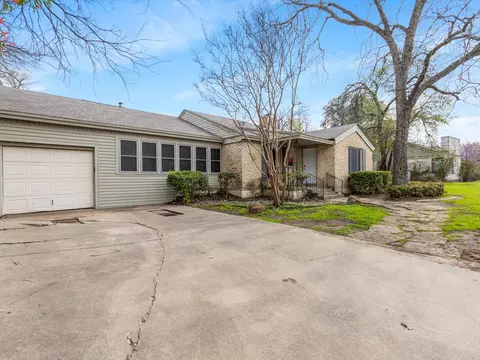 3709 Bellaire Cir, Fort Worth, TX 76109