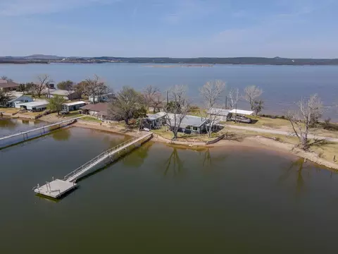 1203 Mcginnis Pt, Graford, TX 76449