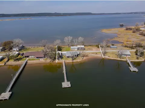 1203 Mcginnis Pt, Graford, TX 76449