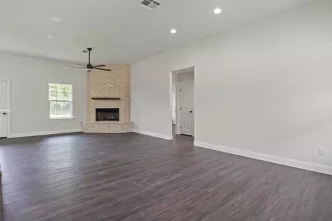 905 W Cardinal St, Ector, TX 75439 photo 5