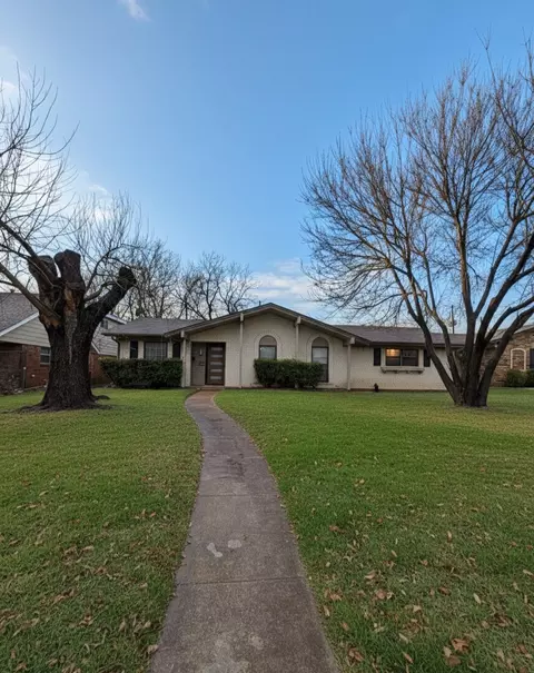 2917 Abston Dr, Mesquite, TX 75150