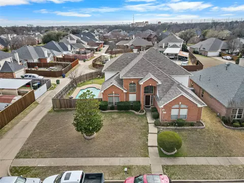 2110 Oak Forest Dr, Garland, TX 75042