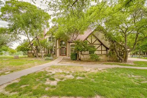 163 Oakcrest Hills Dr, Aledo, TX 76008