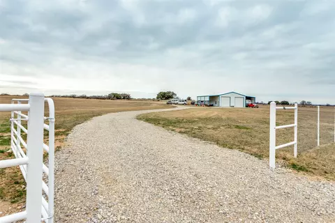 218 Homestead Ct, Lipan, TX 76462