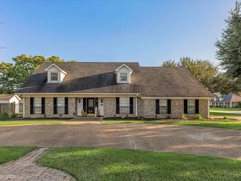 302 Greenacres Blvd, Bossier City, LA 71111