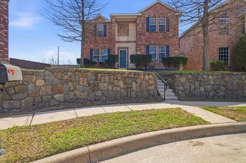 1246 Yukon Dr, Glenn Heights, TX 75154