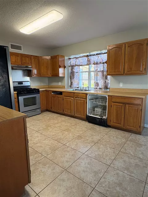Kitchen - 210 Fm 46, Bremond, TX 76629 photo 3 of 3