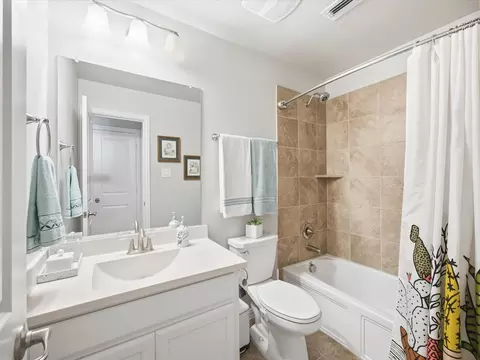 Bath - 6524 Elderberry Way, Argyle, TX 76226 photo 3 of 4