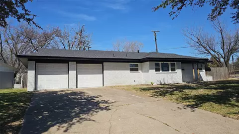 7000 Overhill Rd, Fort Worth, TX 76116