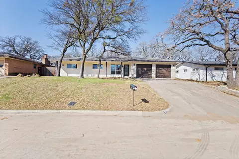 1117 Wade Dr, Bedford, TX 76022