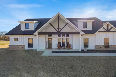 105 Proctor Ln, Decatur, TX 76234