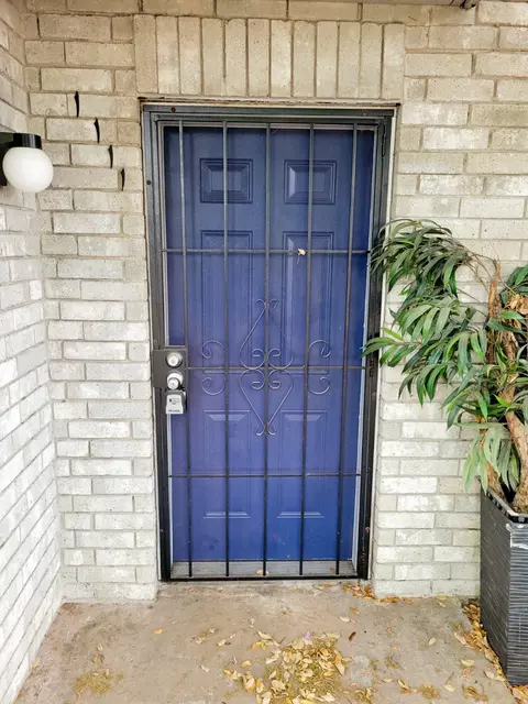 9700 Leawood Blvd #1111, Houston, TX 77099