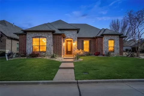 5919 Dry Creek Ln, Arlington, TX 76017