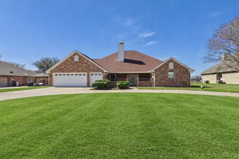 17778 Country Club Dr, Kemp, TX 75143
