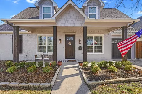 840 Edgefield Rd, Fort Worth, TX 76107