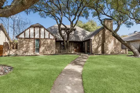 7 Bunker Hl, Richardson, TX 75080