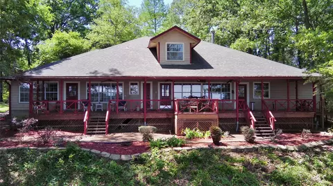 140 Eastwood Dr, Milam, TX 75959