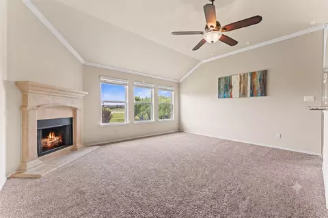 8400 Sioux Trl, Aubrey, TX 76227