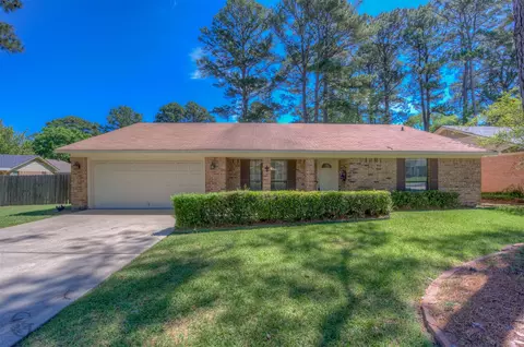 276 Hanging Moss Trl, Shreveport, LA 71106