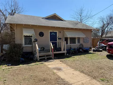 1702 Avenue C, Brownwood, TX 76801