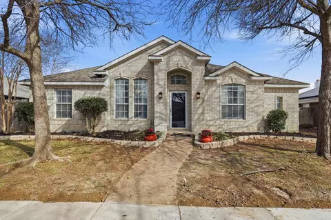 1233 Valley Oaks Dr, Lewisville, TX 75067